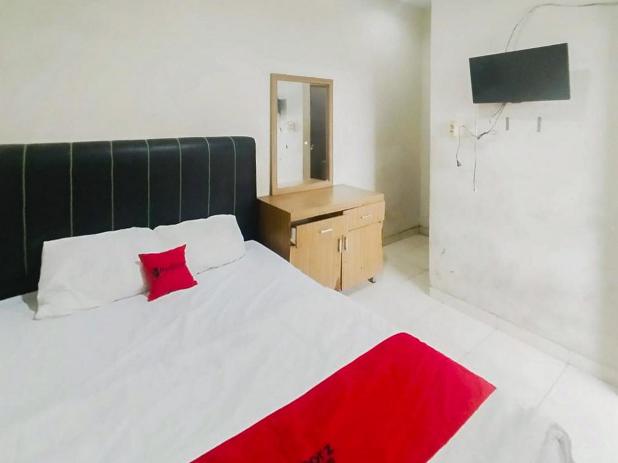 Reddoorz At Jalan Diponegoro Bandar Lampung Hotel Екстериор снимка